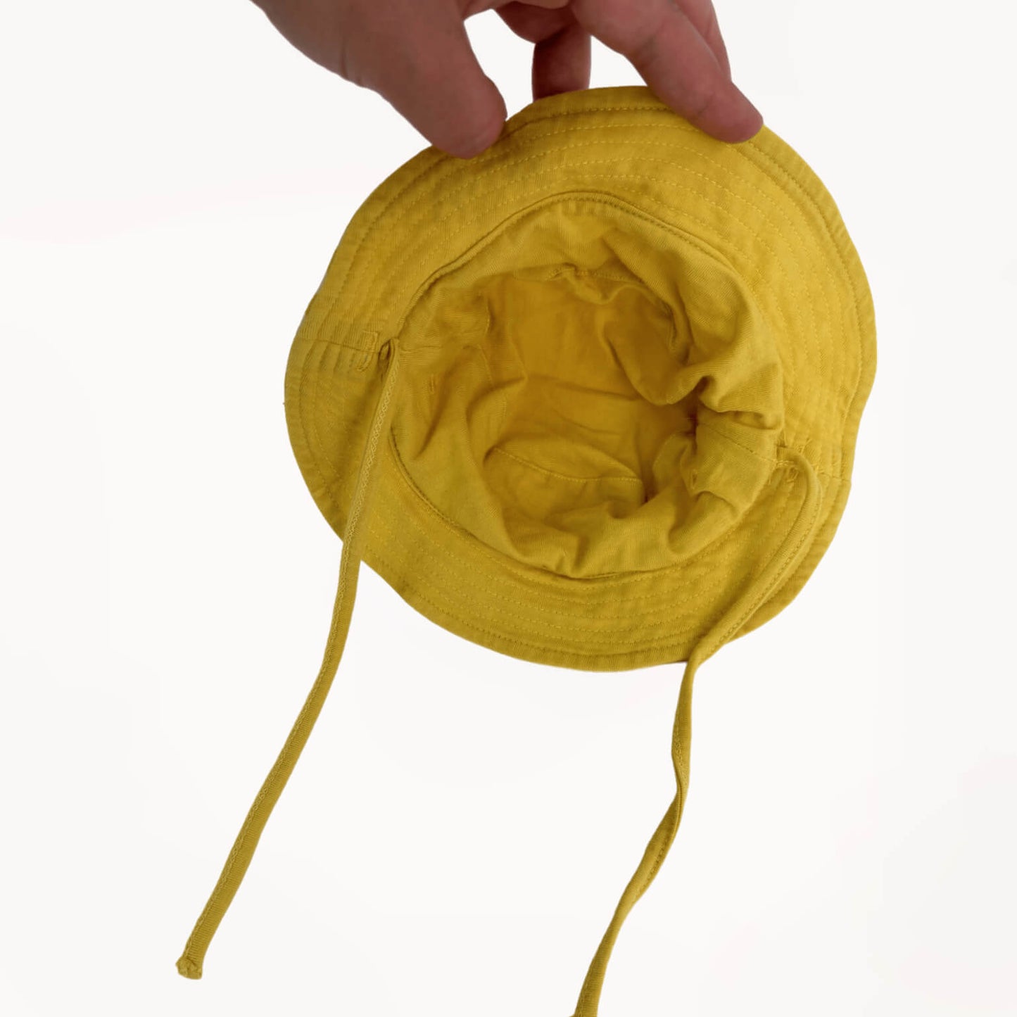 Zonnehoed geel en strepen JBC 3-6 maanden