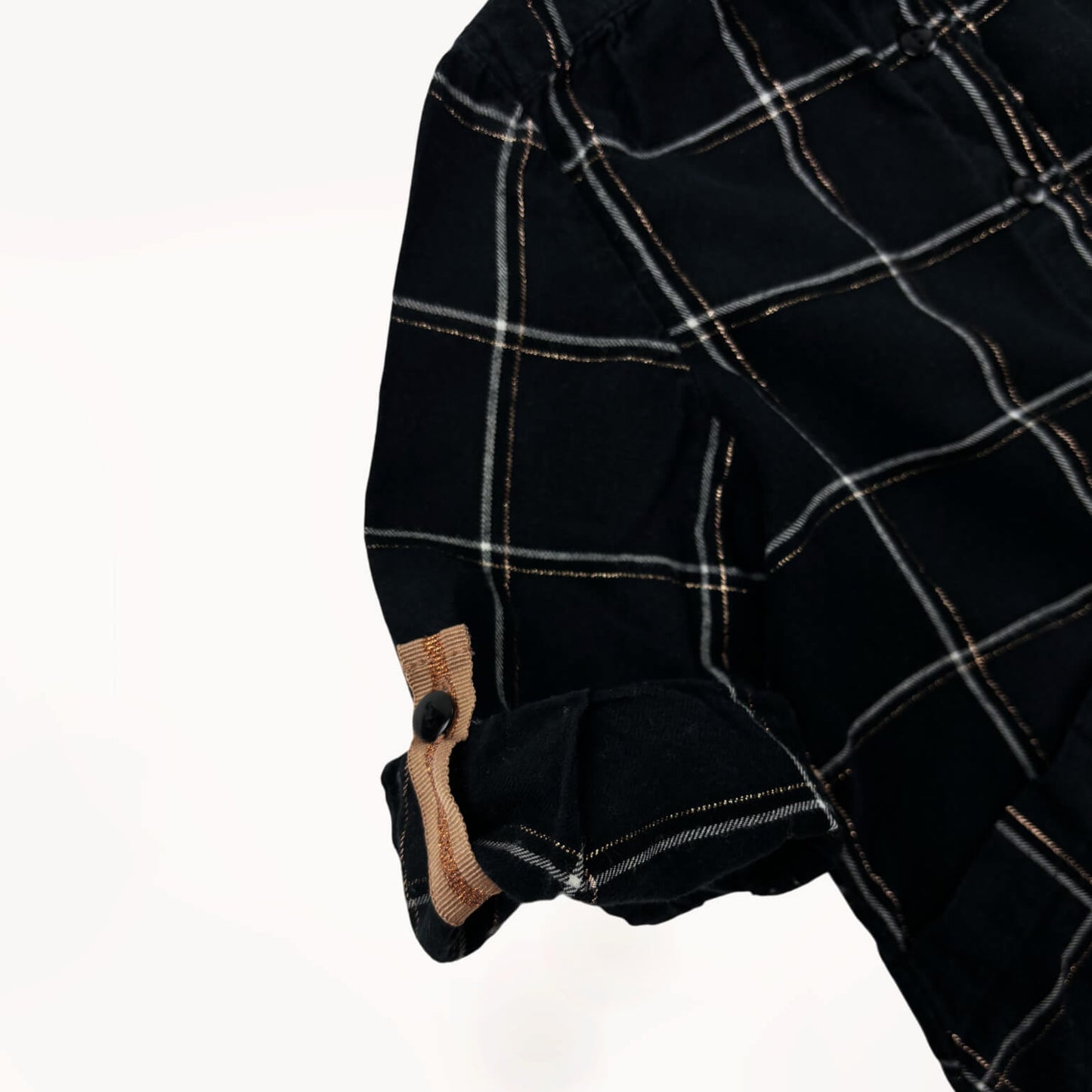 Zwart geruit jurkje met glinsterende gouddraad, oprolbare mouwen + opgestikte zakken⎪92