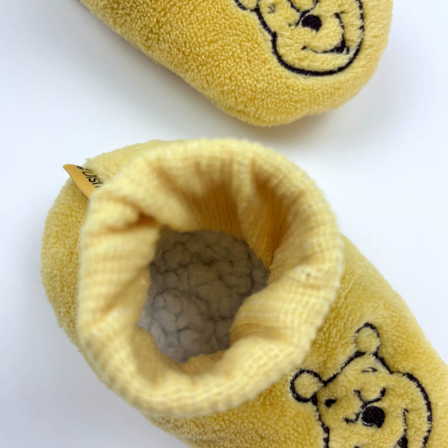 Pantoffels geel Winnie de Poeh Disney 3-6 maanden