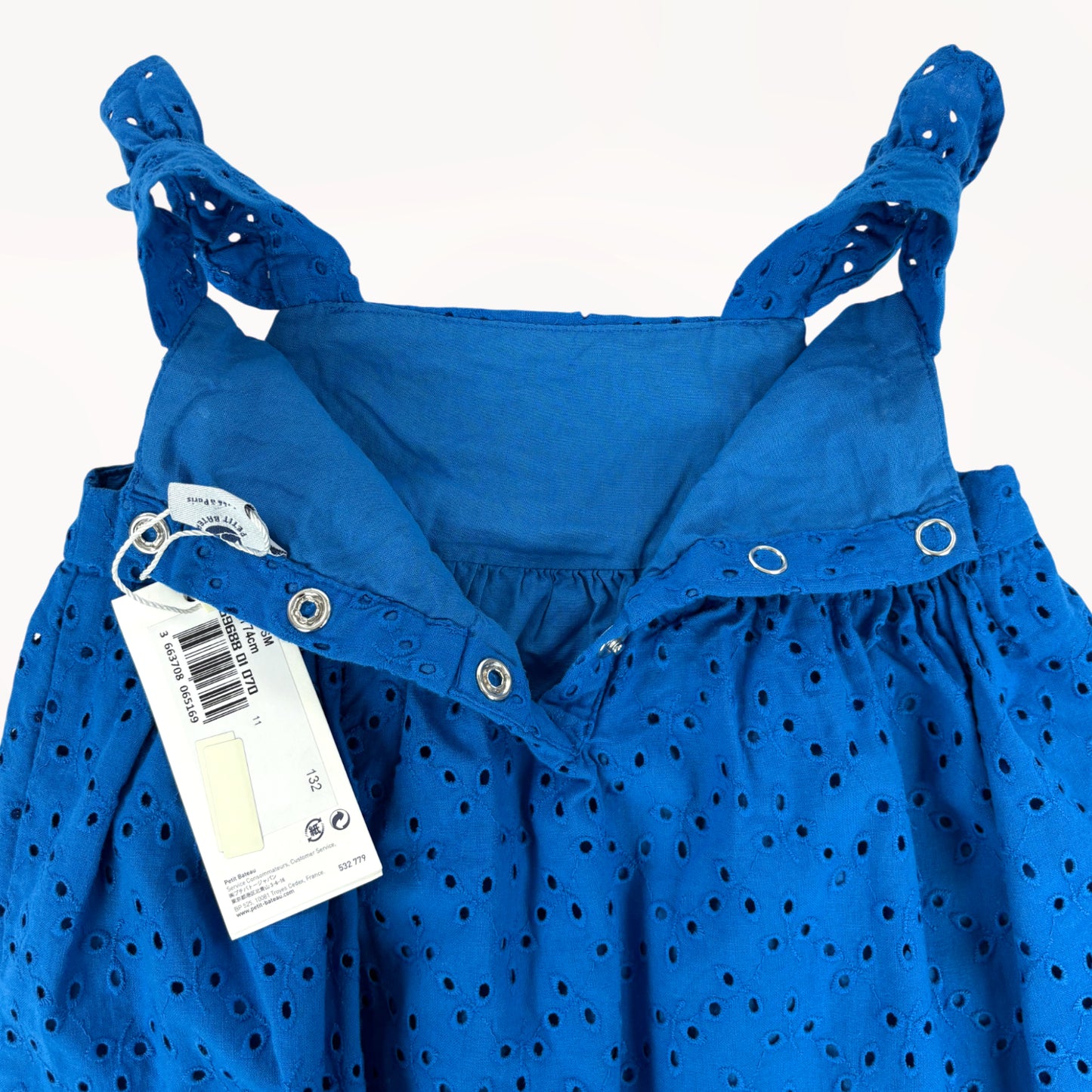 Blauw, kanten kleedje met strikje⎪74