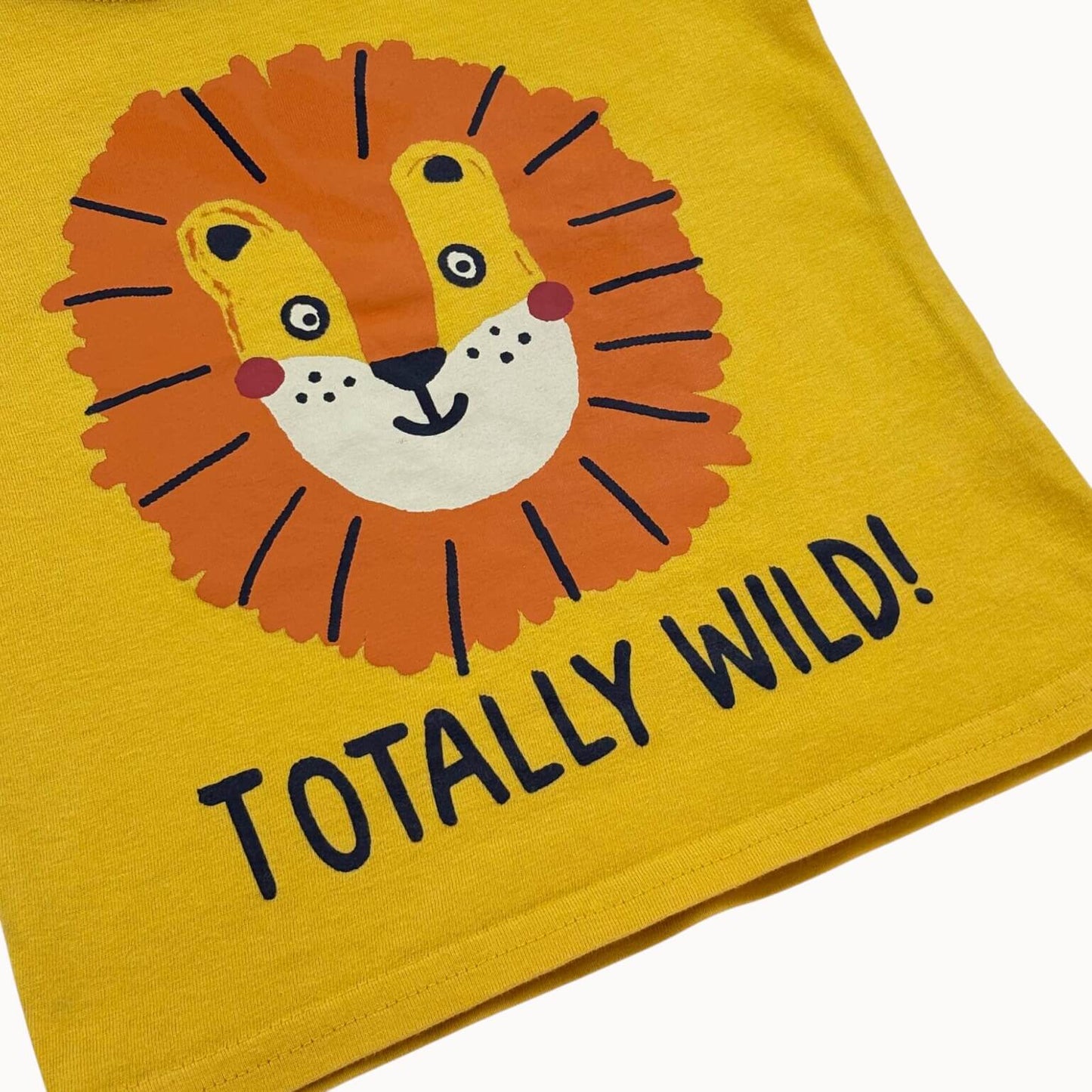 T-shirt leeuw "totally wild" Primark 1,5 jaar