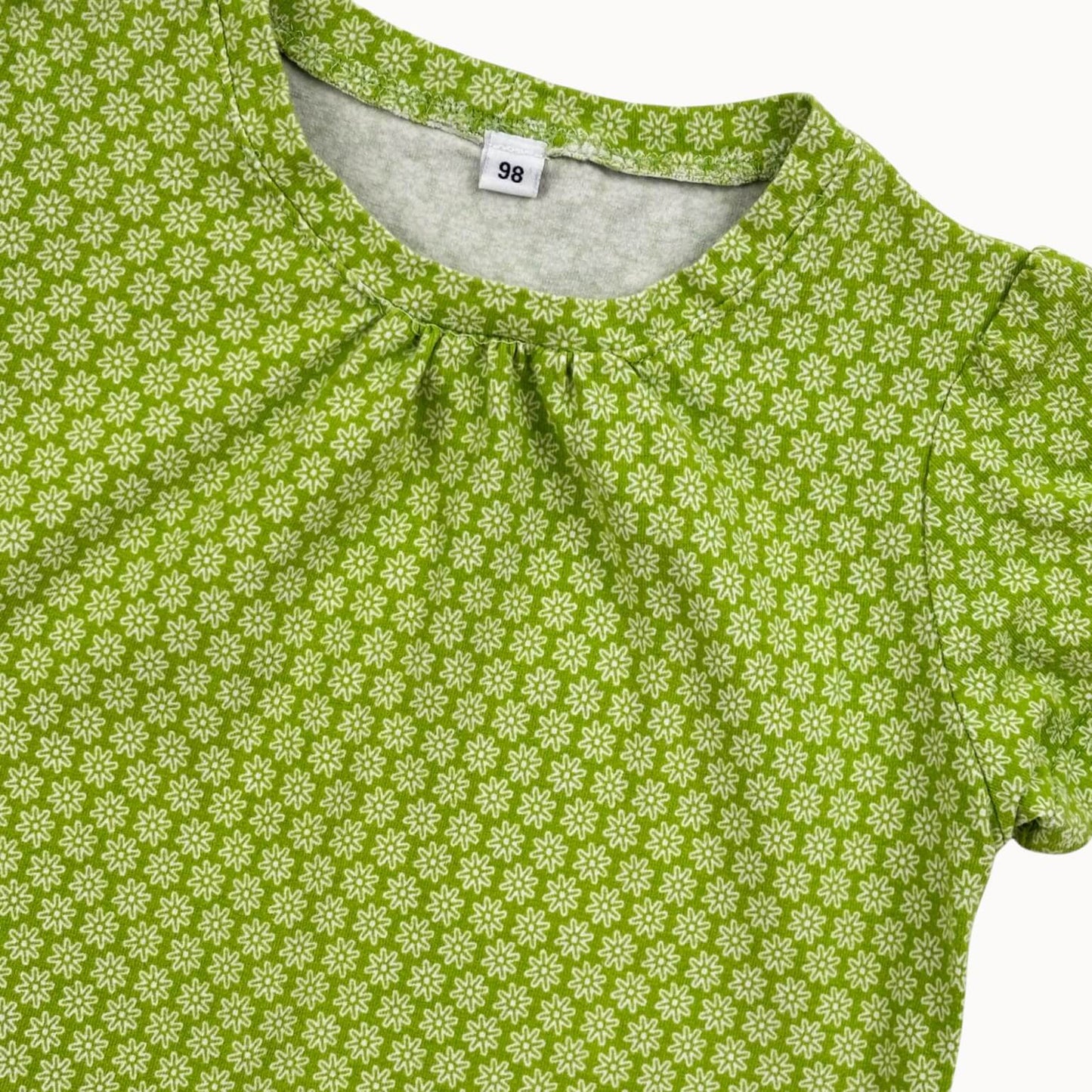 T-shirt groen bloemenmotief Zeeman 3 jaar