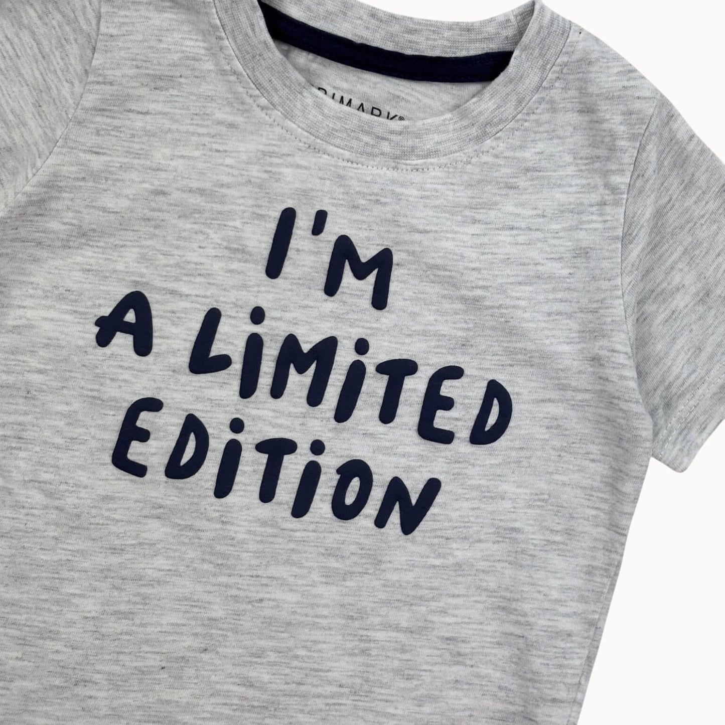 T-shirt grijs "I'm limited edition" Primark 1,5 jaar